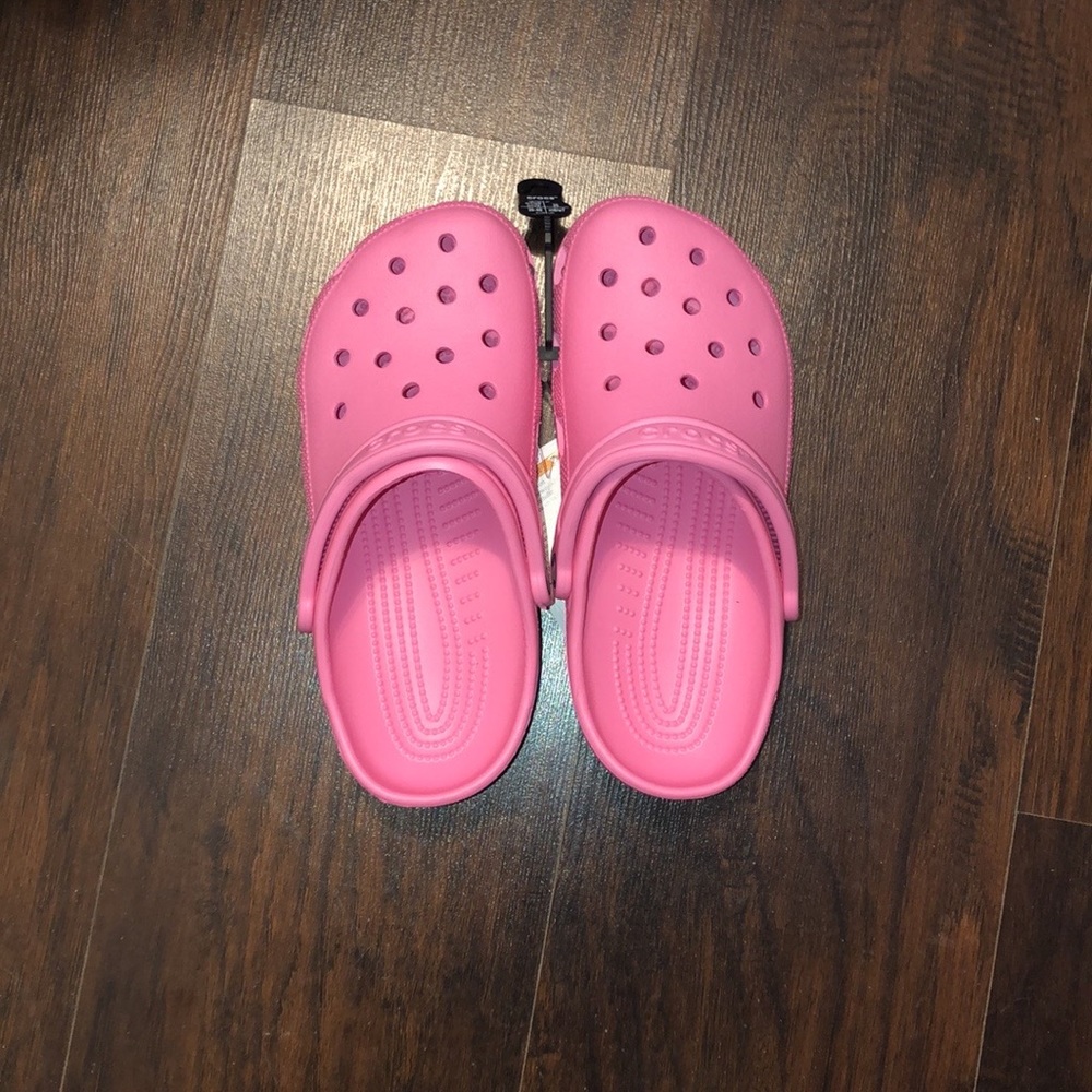 Pink crocs - Picture 2 of 5